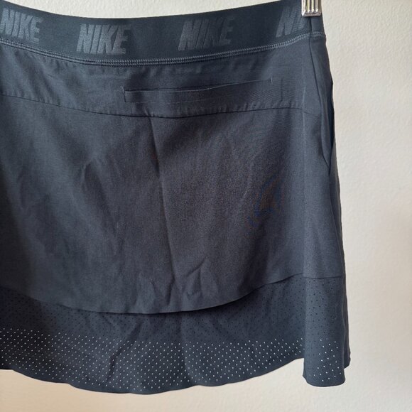Nike Pickleball Skirt • Black • Women’s Small Lightweight Mesh Style 725776-010 - Picture 4 of 8